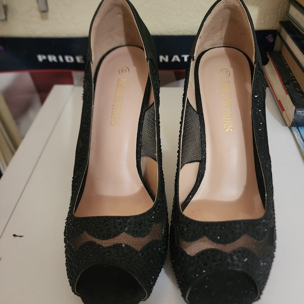 Dream Pairs Black Heels Elegant Design